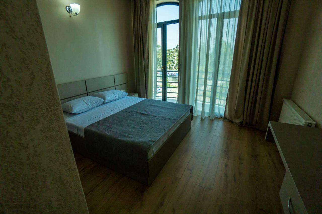 Twins Hotel Anaklia Buitenkant foto